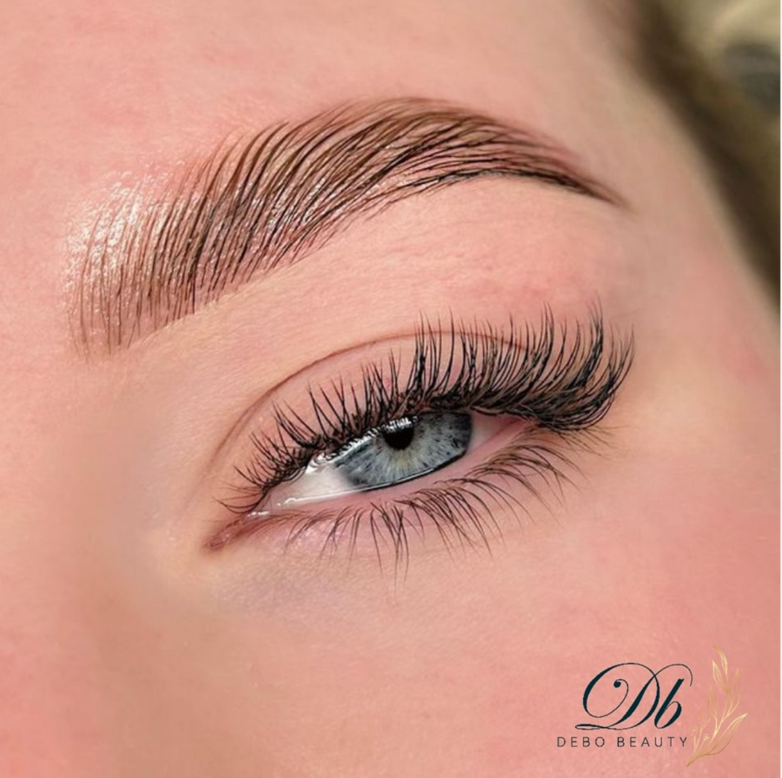Beauté des sourcils à Genève : Techniques modernes pour des sourcils impeccables