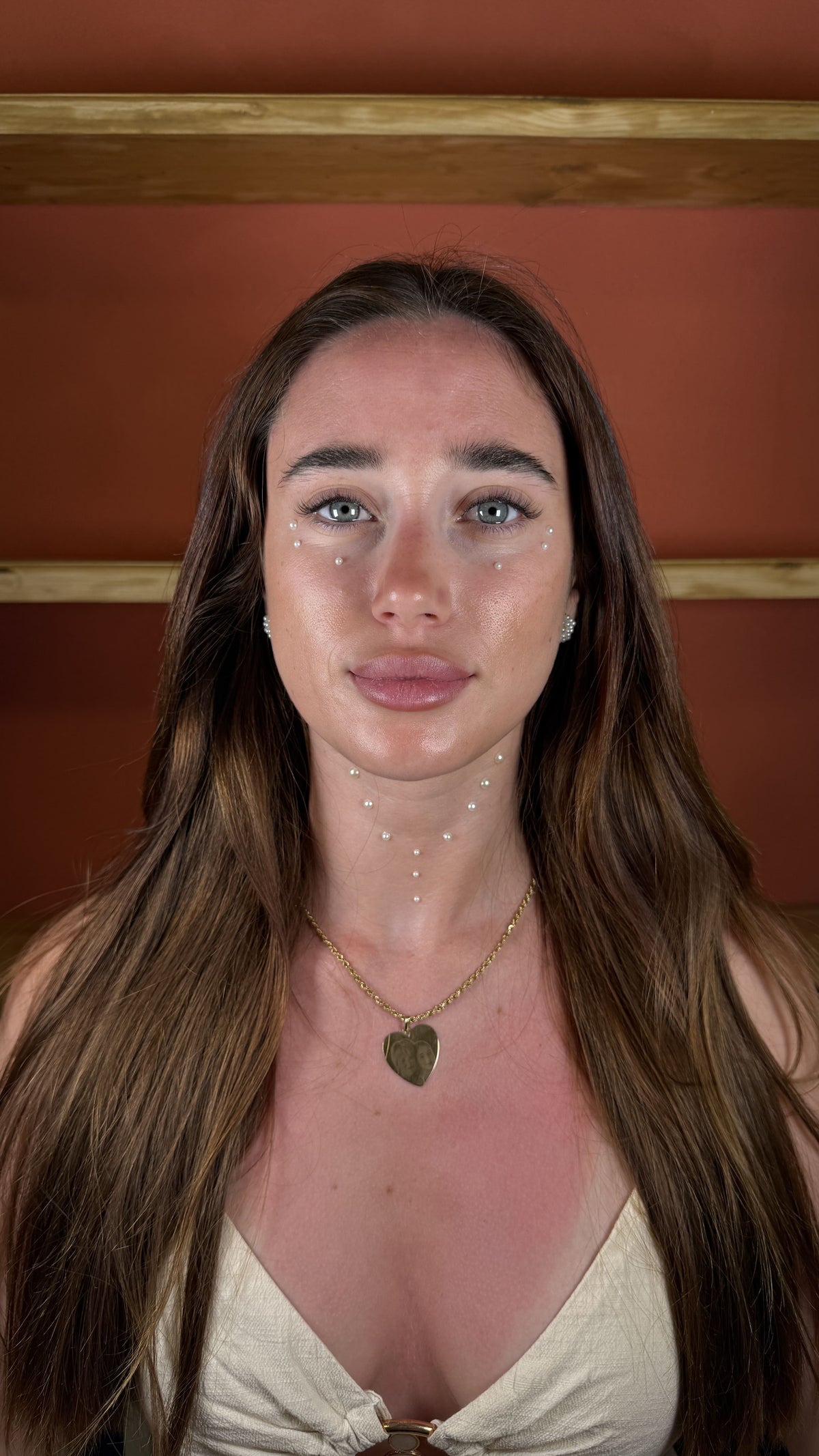 Extensions de cils naturelles sur modèle
